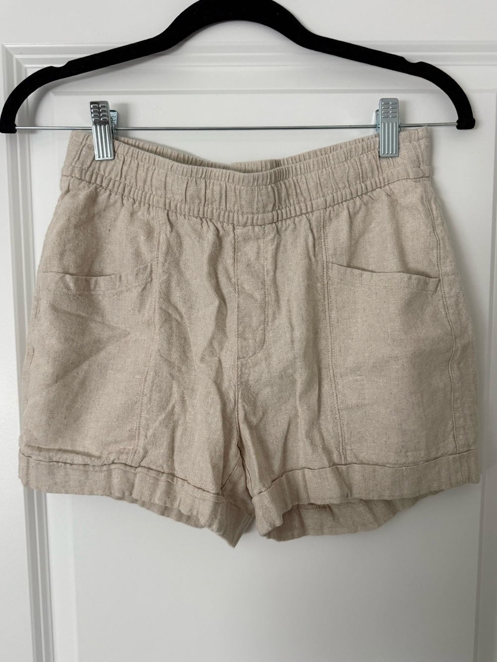 Old Navy Beige High-Waist Linen-Blend Elastic Shorts